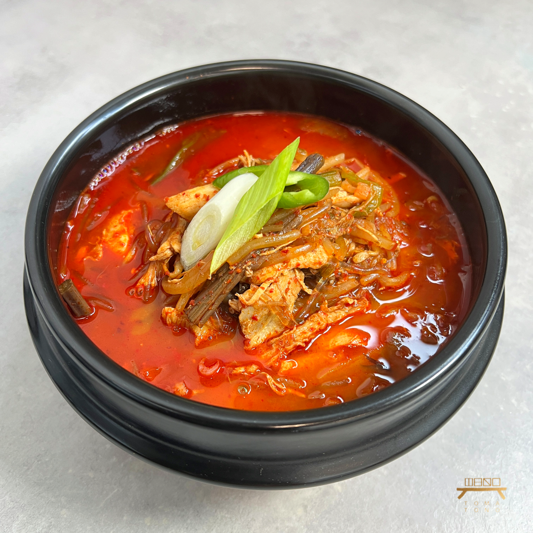 얼큰한 닭개장 Spicy Chicken Stew