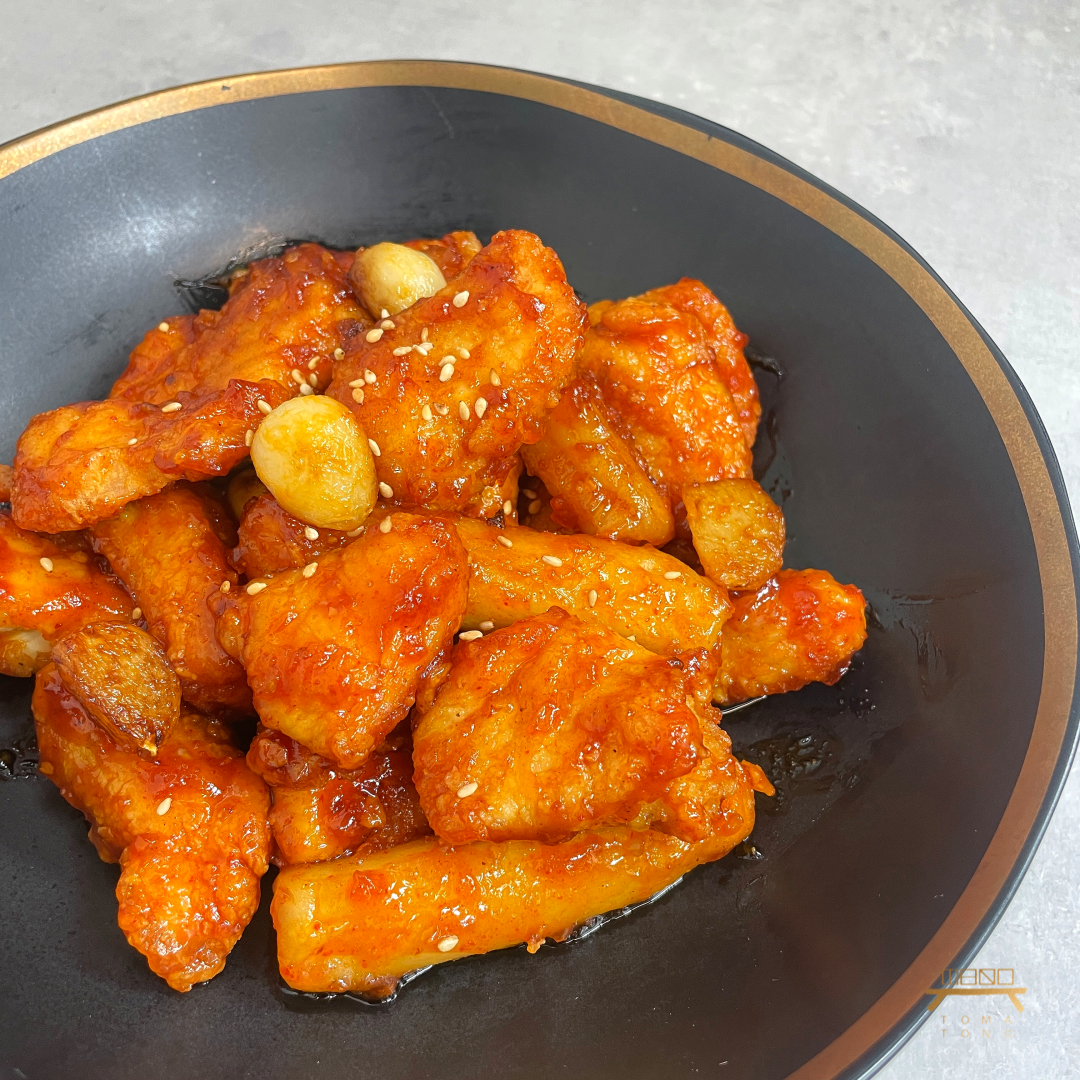 통마늘 닭가슴살 강정구이 Chicken Breast Gangjeong with Whole Garlics