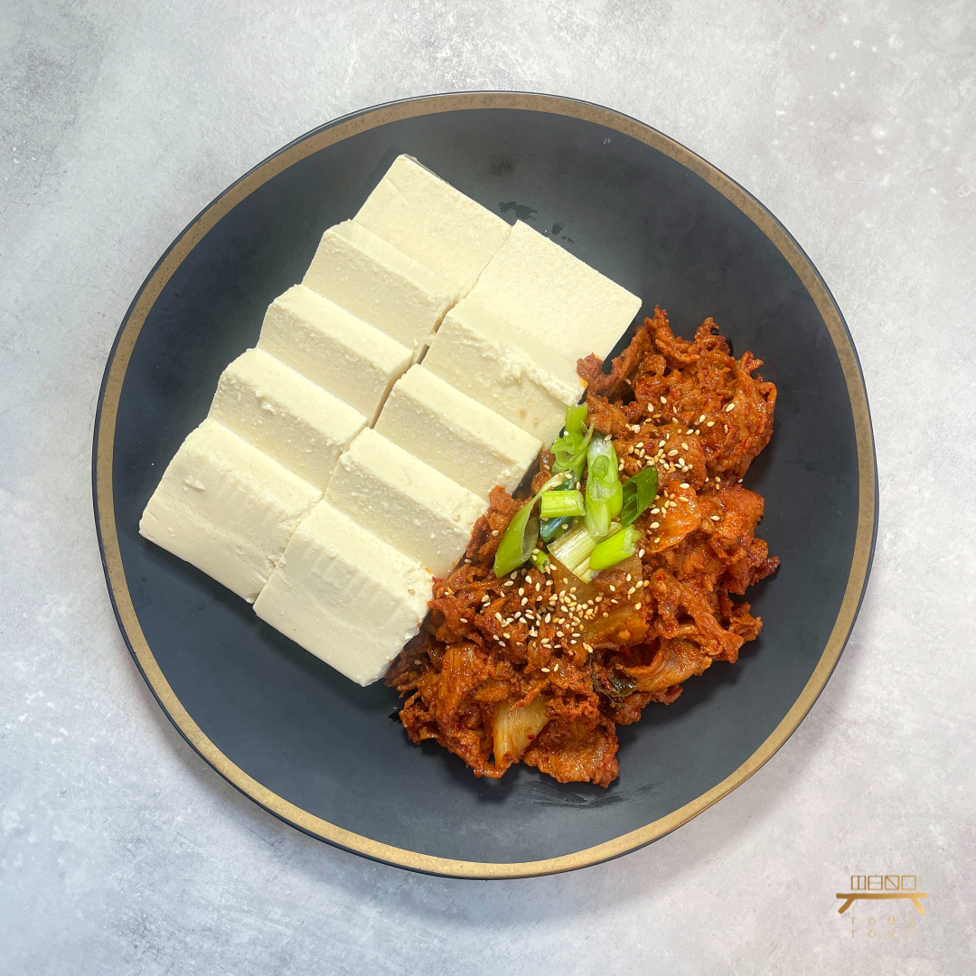 두부 김치제육볶음 Stir-fried Pork and Kimchi with Tofu