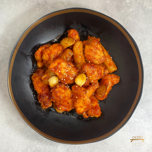 통마늘 닭가슴살 강정구이 Chicken Breast Gangjeong with Whole Garlics