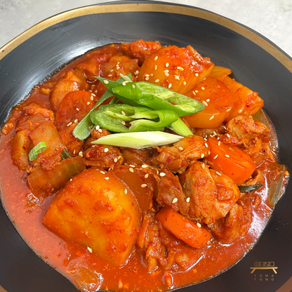 감자듬뿍 순살닭볶음탕 Boneless Spicy Chicken Stew with Potatoes