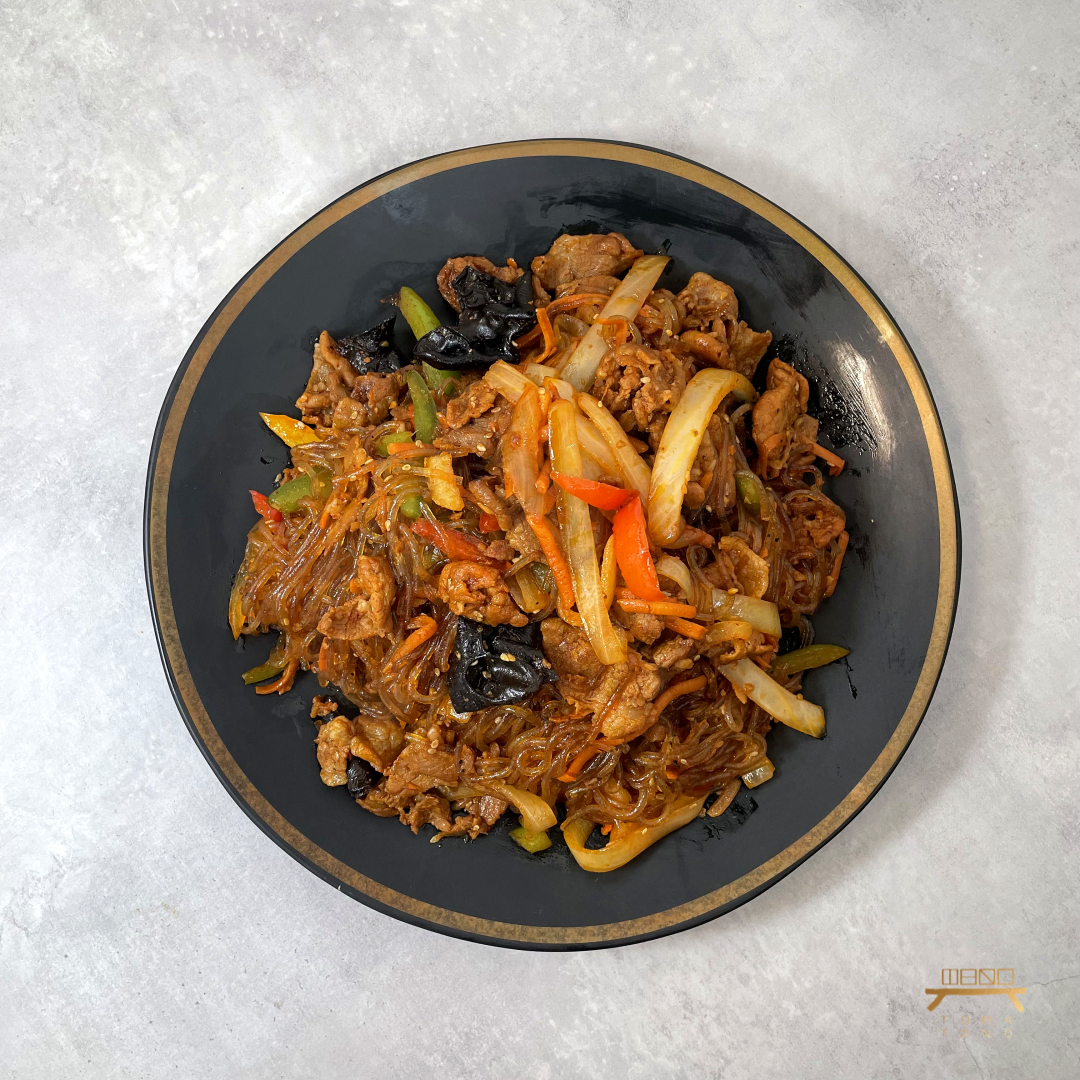 제육잡채 Glass Noodles with Spicy Pork & Vegetables