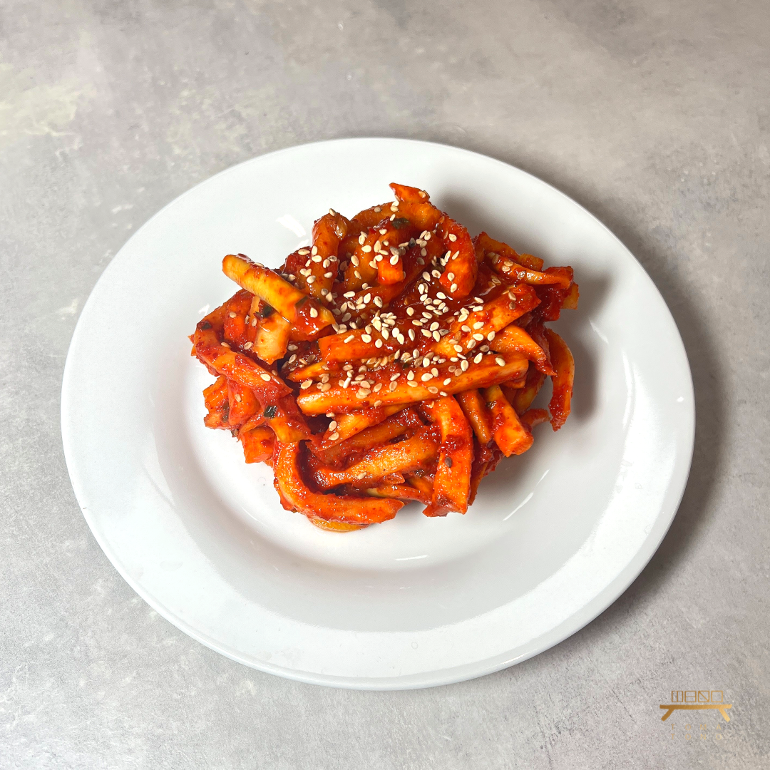 (NEW) 꼬들무김치 (완조리) Spicy Radish Kimchi (Cooked)
