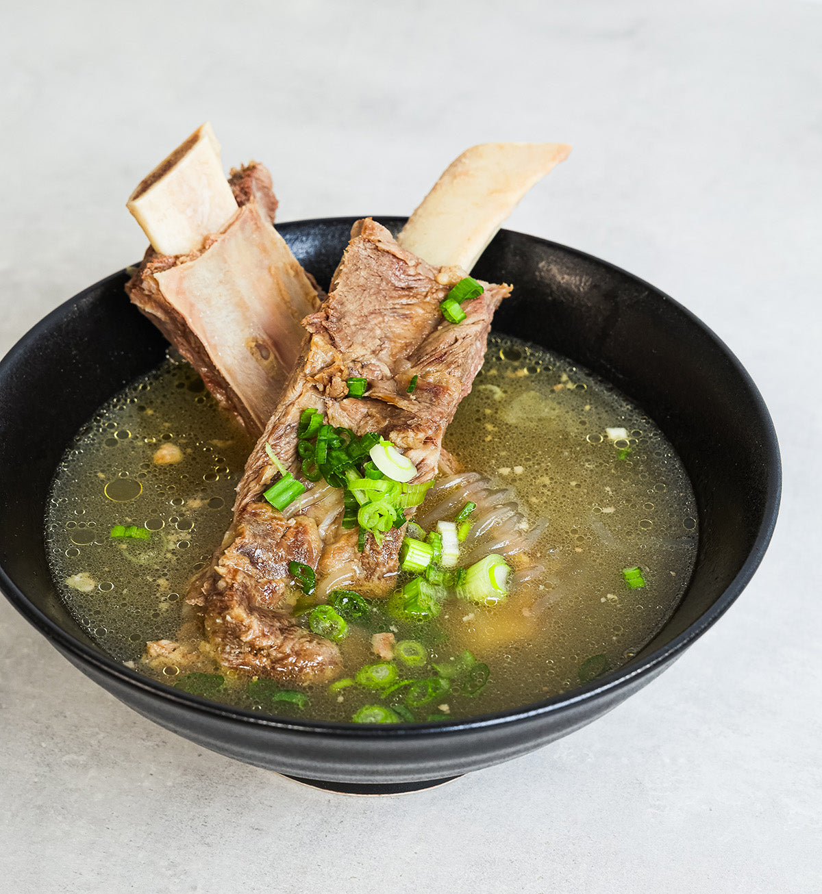 왕왕 갈비탕 KING SIZE BEEF BONE SOUP