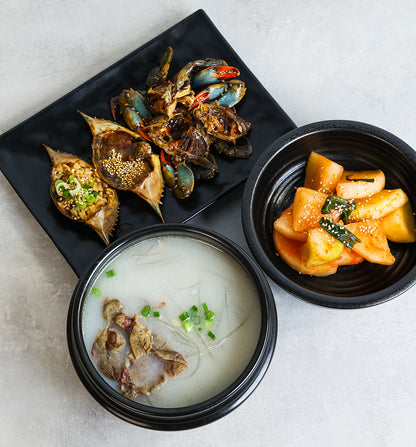 간장게장 MARINATED RAW CRAB IN SOY SAUCE