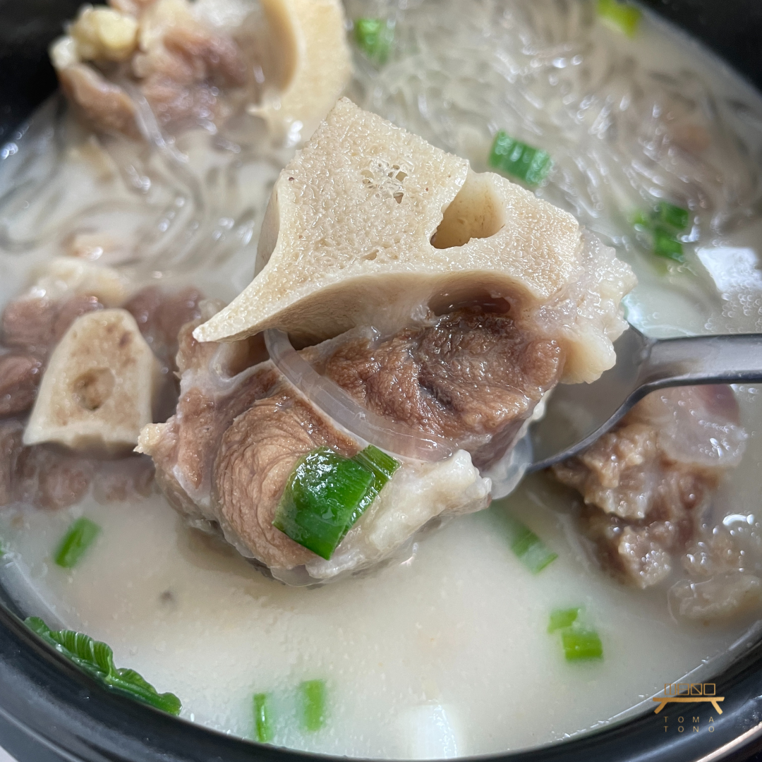 꼬리곰탕 Oxtail Soup