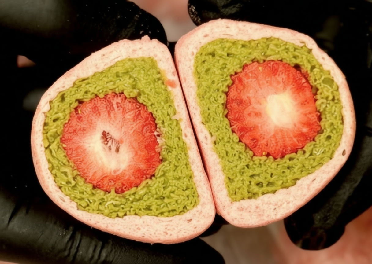 [NEW] 두바이 딸기 쫀득볼 Dubai Strawberry Chewy Ball