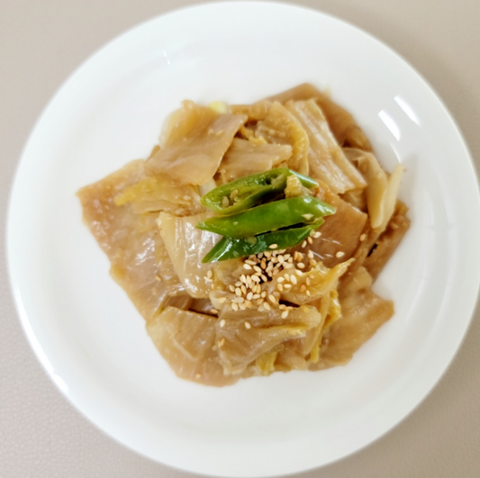 들기름 묵은지 볶음 (완) Perilla Oil Stir-Fried Aged Kimchi (Cooked)