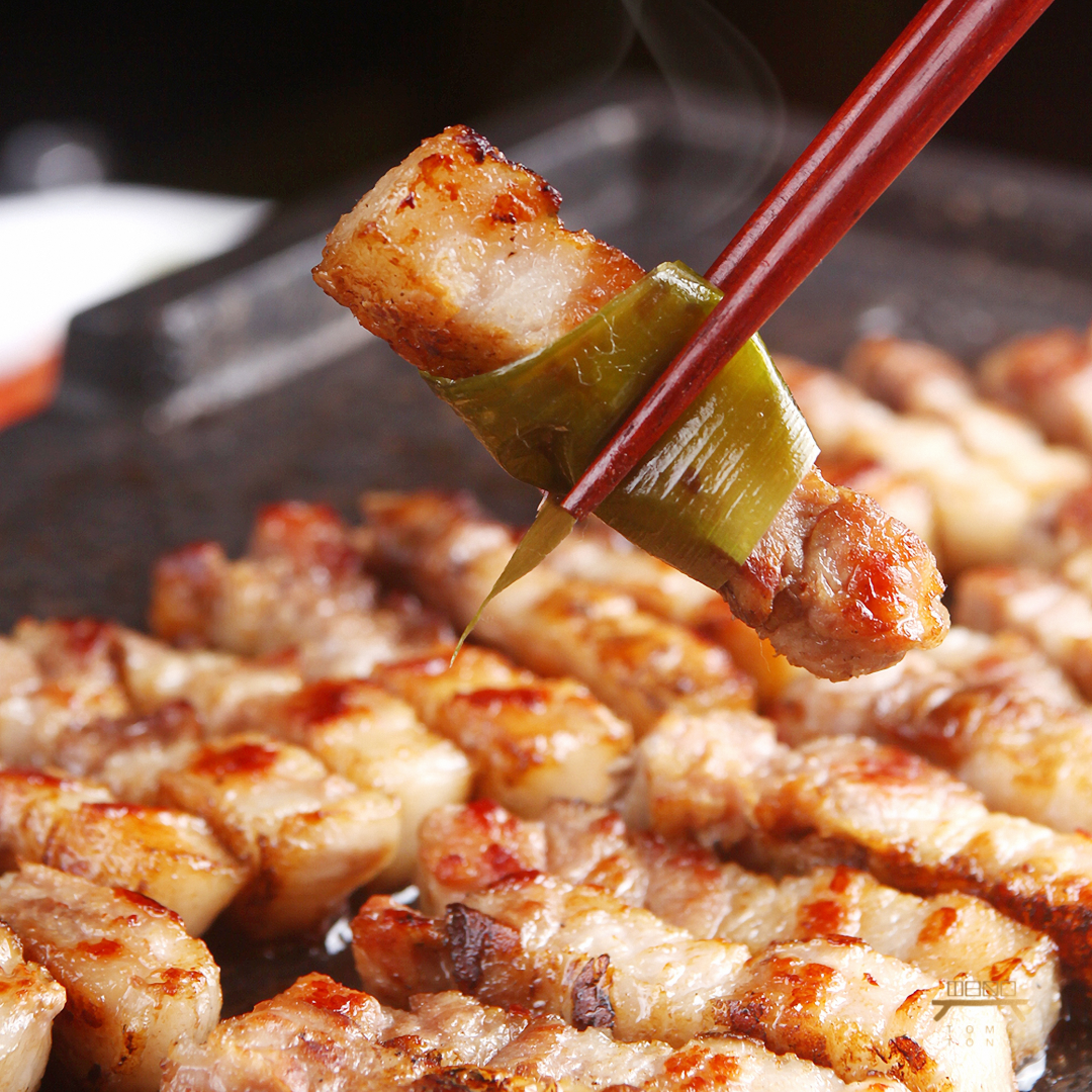 두툼 삼겹살 THICK-CUT PORK BELLY